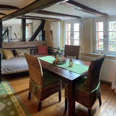 Rotes Fachwerkhaus Apartment